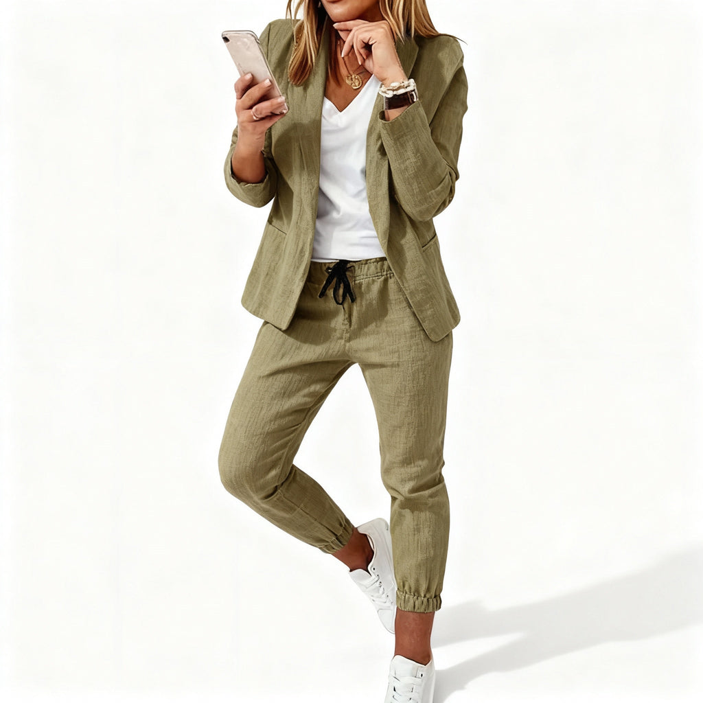 Stylish Women's Blazer and Jogger Set – Coordinated Blazer and Pants Outfit