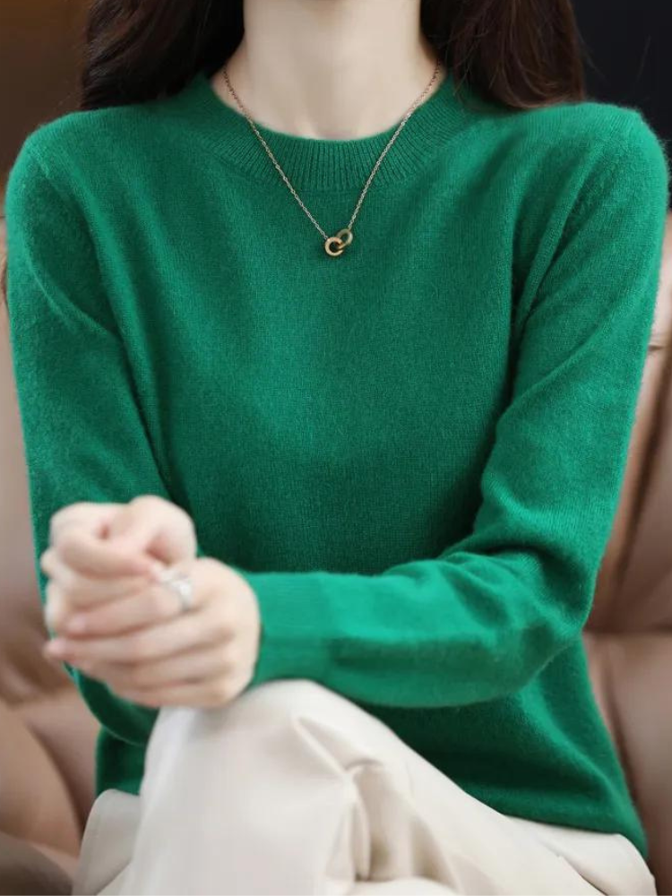 Warm and Comfortable Long-Sleeve Wool Pullover