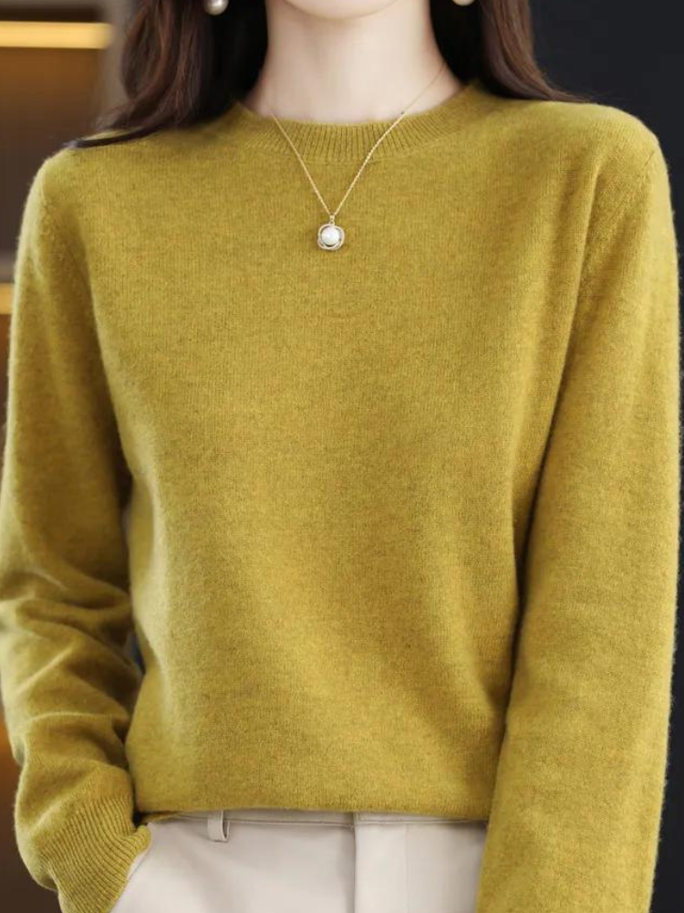 Warm and Comfortable Long-Sleeve Wool Pullover