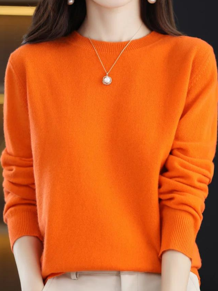 Warm and Comfortable Long-Sleeve Wool Pullover