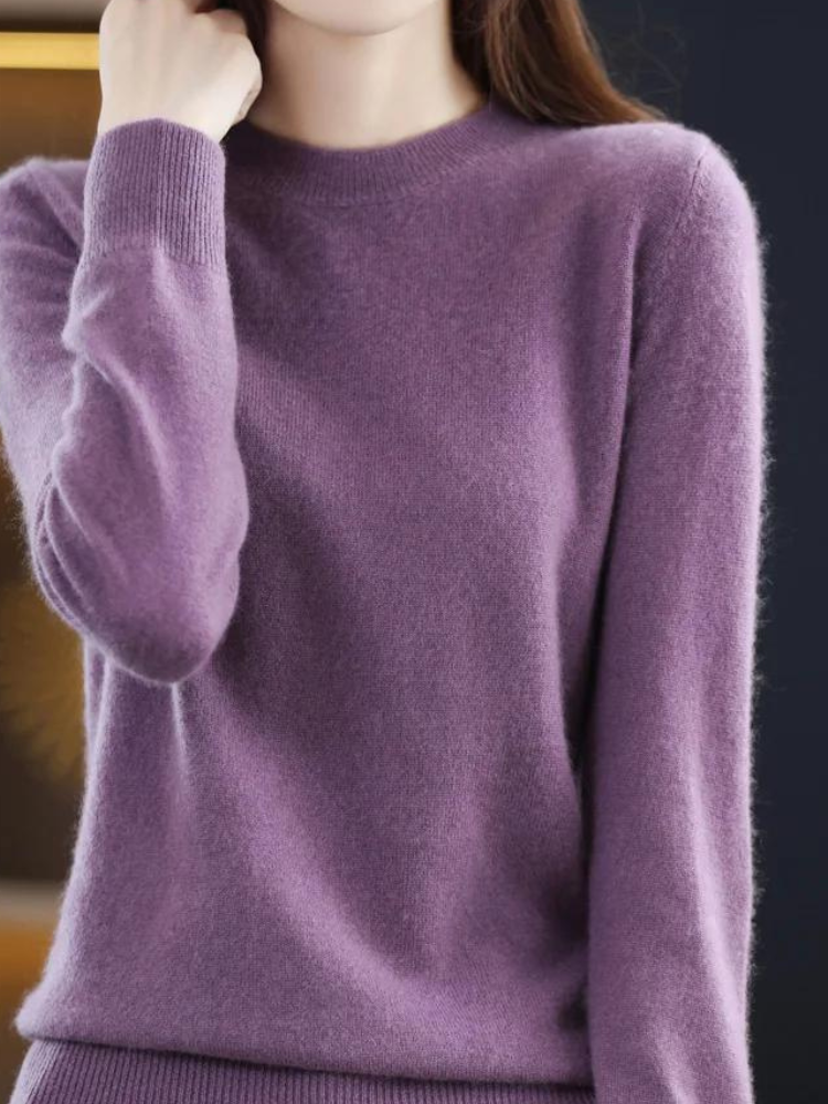 Warm and Comfortable Long-Sleeve Wool Pullover