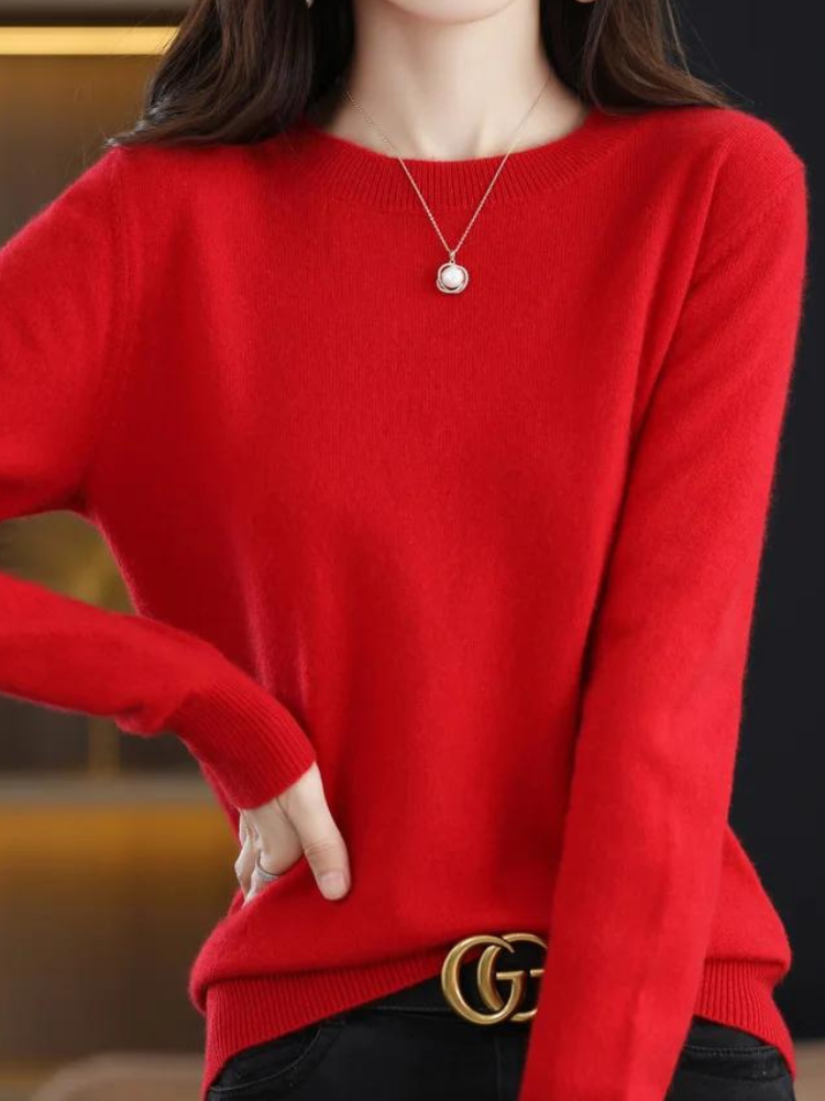 Warm and Comfortable Long-Sleeve Wool Pullover